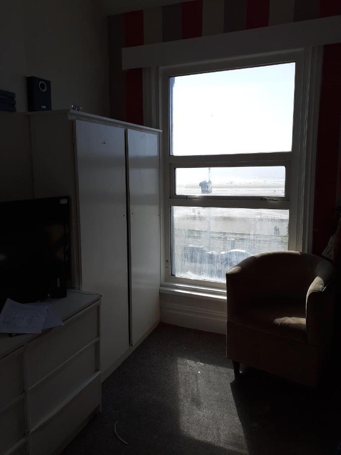 The Coastal Bay Hotel Blackpool Bagian luar foto